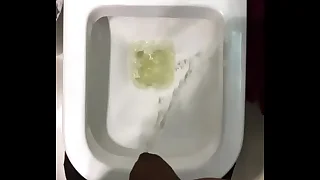 Eu gozando e mijando na parada do Graal (Parte 3 d.)